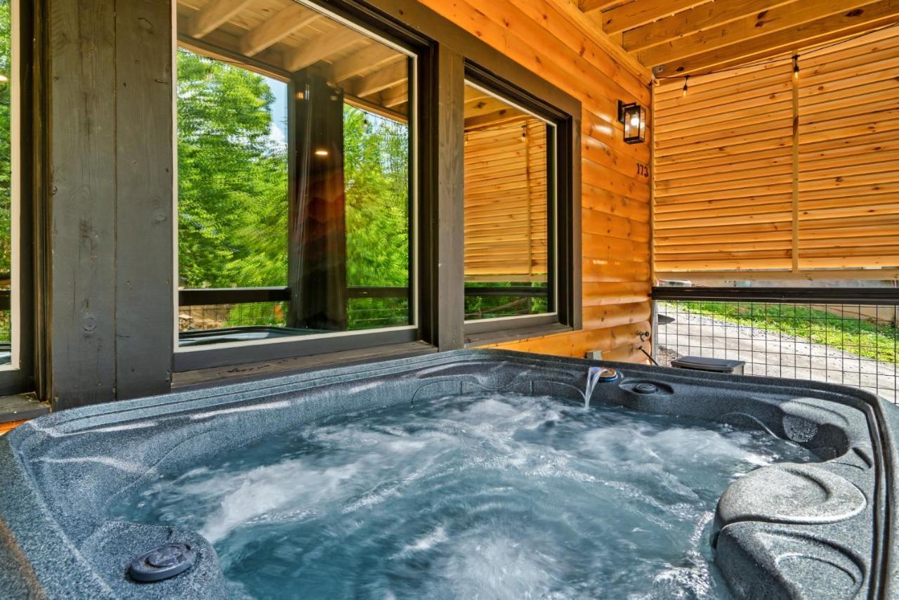 Whispering Pines Villa Sevierville Exteriör bild